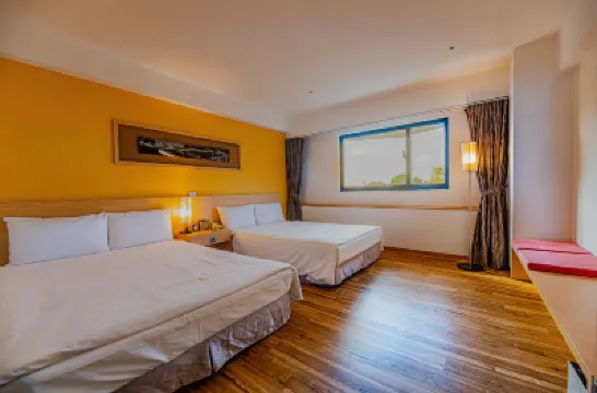 Island Hearth Tamsui Hotels near Fuyou Temple