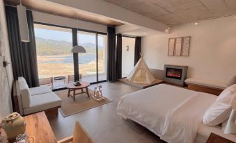 Dongyuan Wanlv Lake Shisan AFTERHOURS Homestay