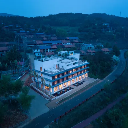 MUNI Muni · Dongjiang Lake Vacation Apartment