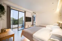 Yueshang·Stargazing Homestay (Laojunshan Zhongling Cableway Branch) Hotels near Zhongling Ropeway - Xiazhan Station