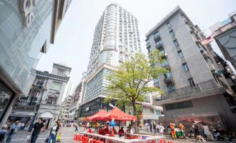 Yunshang Cinema Boutique Apartment (Wuhan Jianghan Road Subway Station)
