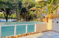 XI HOTEL - Private Pools