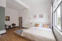 Weizhou Island Xinya Juzhu B&B (Nanwan Street Shiluokou Beach Scenic Area)