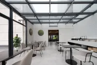 Ni Hao Hotel (Yibin West Station Wanda Plaza Store)