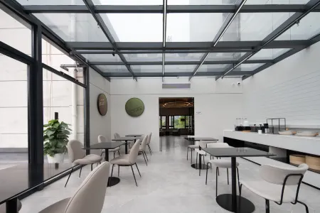 Ni Hao Hotel (Yibin Railway Area) Отели рядом с достопримечательностью «Yibin Vocational and Technical College»