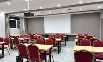 May Hot Spring Hotel (Zhoukou Railway Station Huanghuai Market)