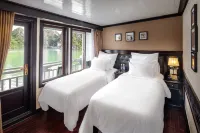 Paradise Sails Cruise Ha Long