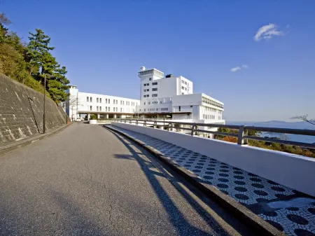 Gamagori Onsenkyo Mikawa Bay Hills Hotel Отели в г. Нисио