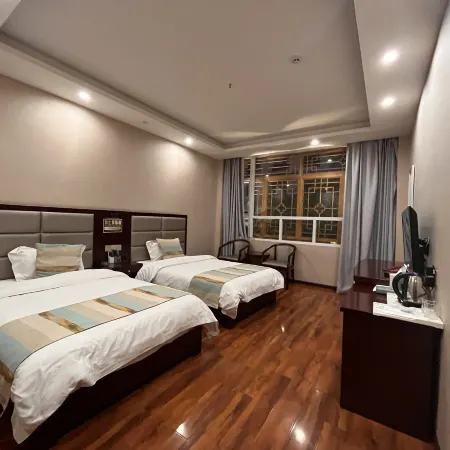 Ganzi Yuanmengju Hotel