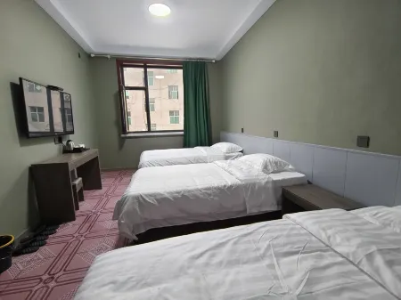 Yicheng Longhai Yizhao Express Accommodation Отели в г. Ичен