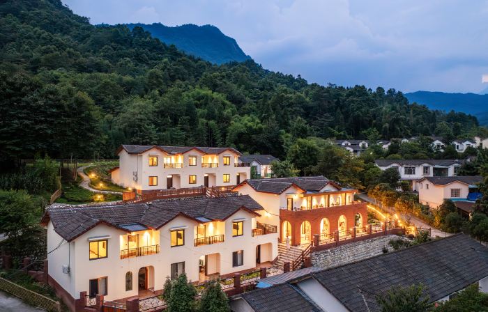 ShanZhong HuaKai Private soup homestay