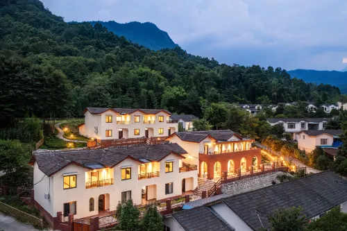 ShanZhong HuaKai Private soup homestay
