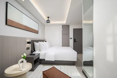 Ledong Duolai Cinema Hotel (Huangliu Station Branch) فنادق في له دونغ
