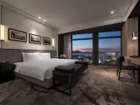 Crowne Plaza DANANG CITY CENTRE by IHG Hotels near Cham Museum