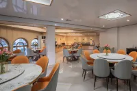 Vienna Hotel (Puning Huancheng South Road High-speed Railway Station)