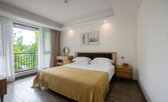 Elsewhere Hotel