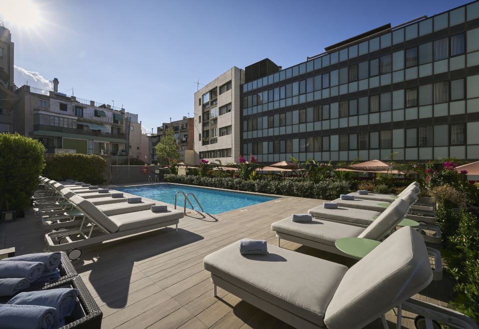 Catalonia Ramblas Hotel Over view