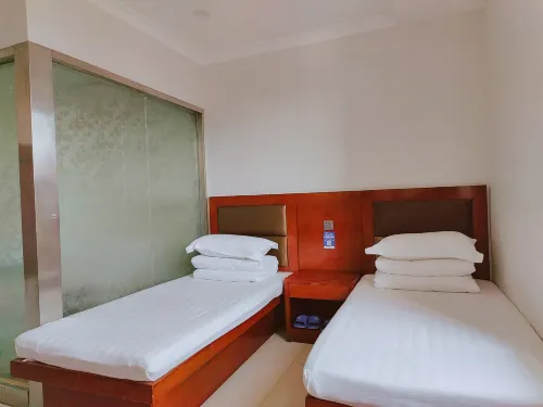 Fuyang Hotel (Lingwu Ningdong Branch) - 2 étoiles