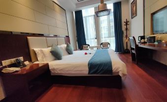 Huatai Theme Business Hotel