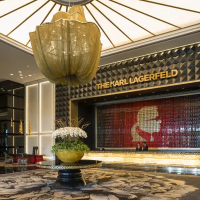 THE KARL LAGERFELD Отели рядом с достопримечательностью «Галерея DFS»