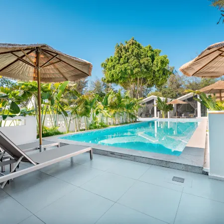 Dongxing City Wanwei golden Beach qulang resorts