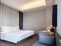 X Hotel Shuguang Atour, Shanghai Wuxu Cruise Terminal Hotels near Songfa Road Station