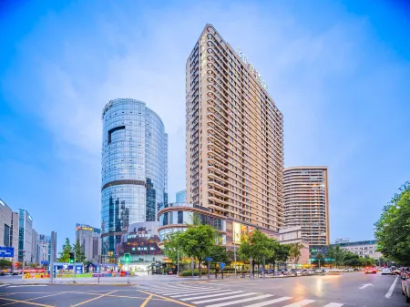 Starway Hotel (Chengdu New Exhibition Center) Отели рядом с достопримечательностью «Tiexiang Temple»