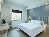 Sparks Life Jakarta, ARTOTEL Curated Hotels near Mandiri Museum