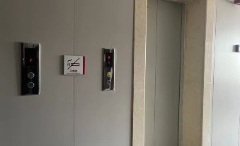 Luochuan Luya Business Hotel