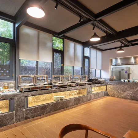 Floral Hotel·Longquan Hongdoulin Hotel (Longquan City Branch)