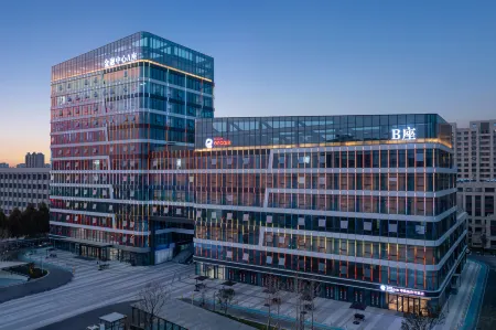 Ramada Encore by Wyndham Jinan Shanghe Отели рядом с достопримечательностью «Shanghe Flower and Seedling World»