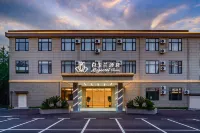 Magnolia Hotel (Shanghai Fengxian Xinsiping Highway) Hotels near Shanghai Wanfo Pavillon