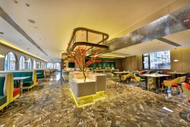 Romantic Season Yunfan Hotel (Tiexi Square 9th Road Furniture City)
