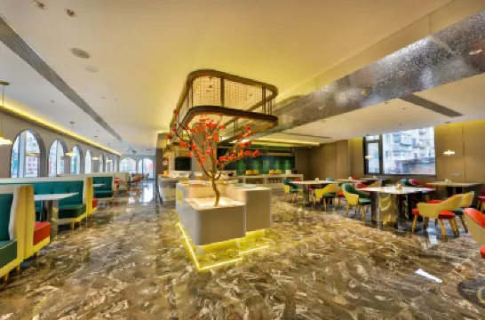漫季雲帆飯店（瀋陽鐵西廣場九路傢俱城店） 铁西区附近的飯店