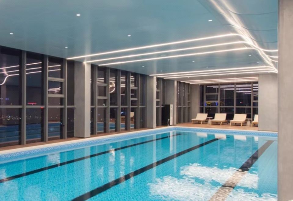 Novotel 리빙 윈난 디안치 타임스 외관 또는 로비 이미지