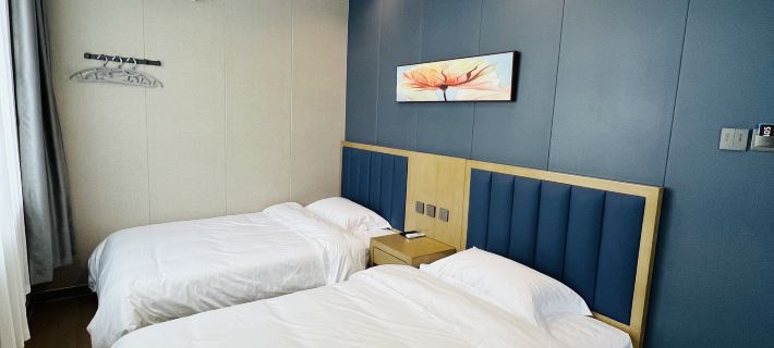 East Ring Express Hotel (Xiongxian Hospital Shop) Hotels in Xiong County