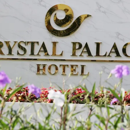 Crystal Palace Luxury Hotel Pattaya Отели рядом с достопримечательностью «Пляж Наклуа»