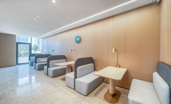 HanTing Hotel (Zhoushan Xincheng Passenger Center)