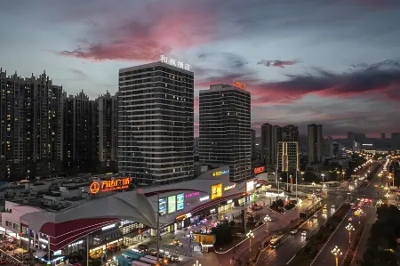 Hefeng Hotel (Ziyang Wanda) Отели в г. Цзыян