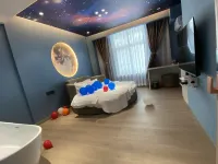 Linxia Weiai Theme Hotel