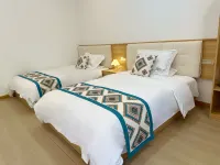 Turpan Momingpinju Homestay (Grape Valley Scenic Area Qingwa Lane)