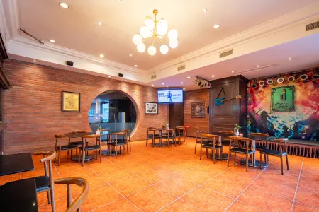 International Financial Hotel