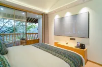 Yixiangju Homestay (Xijiang Qianhu Miao Village Observation Deck Branch)