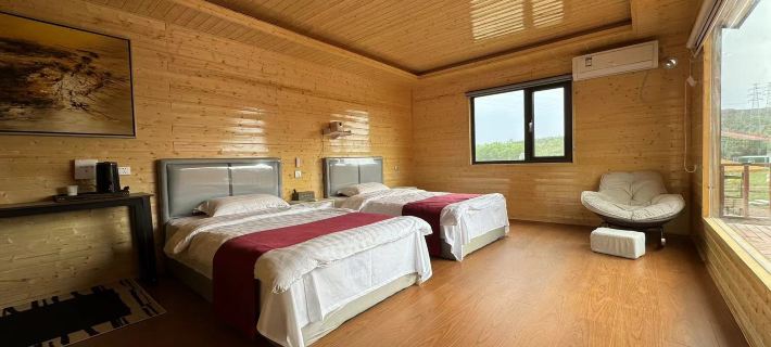 Banshan Tingfeng B&B (Filiale der Caotian Road Cliff Viewing Platform) Hotels in Zhangbei