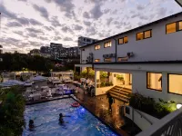 Mint Hotel 84 on Katherine Отели рядом с достопримечательностью «Мелроуз»