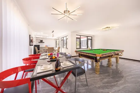 gxxs Отели рядом с достопримечательностью «Rose Garden»