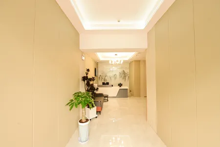 Jingtai 7-day Intelligent Hotel