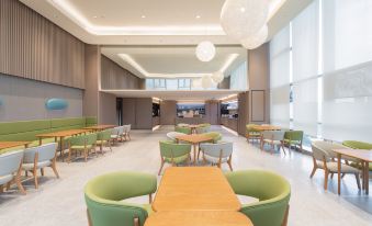 Quan JI hotel (Zhu Hai Station Bao long mall  )