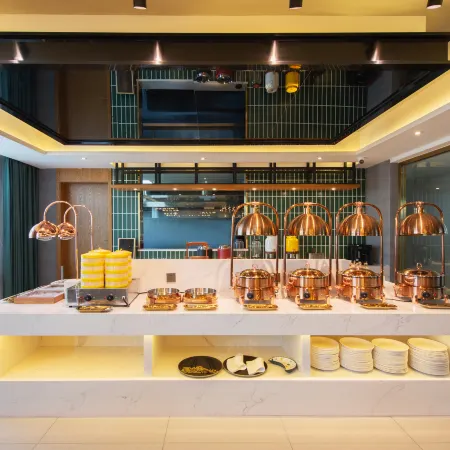 James Joyce Coffetel Hotel (Wudi Lubei Tongli International Trade City)