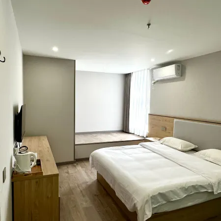 Qinghua Business Hotel